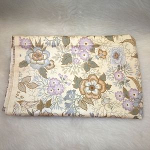 FABRIC Home Decor 5th Ave Designs Scotchguard  Floral Print on twill wea…